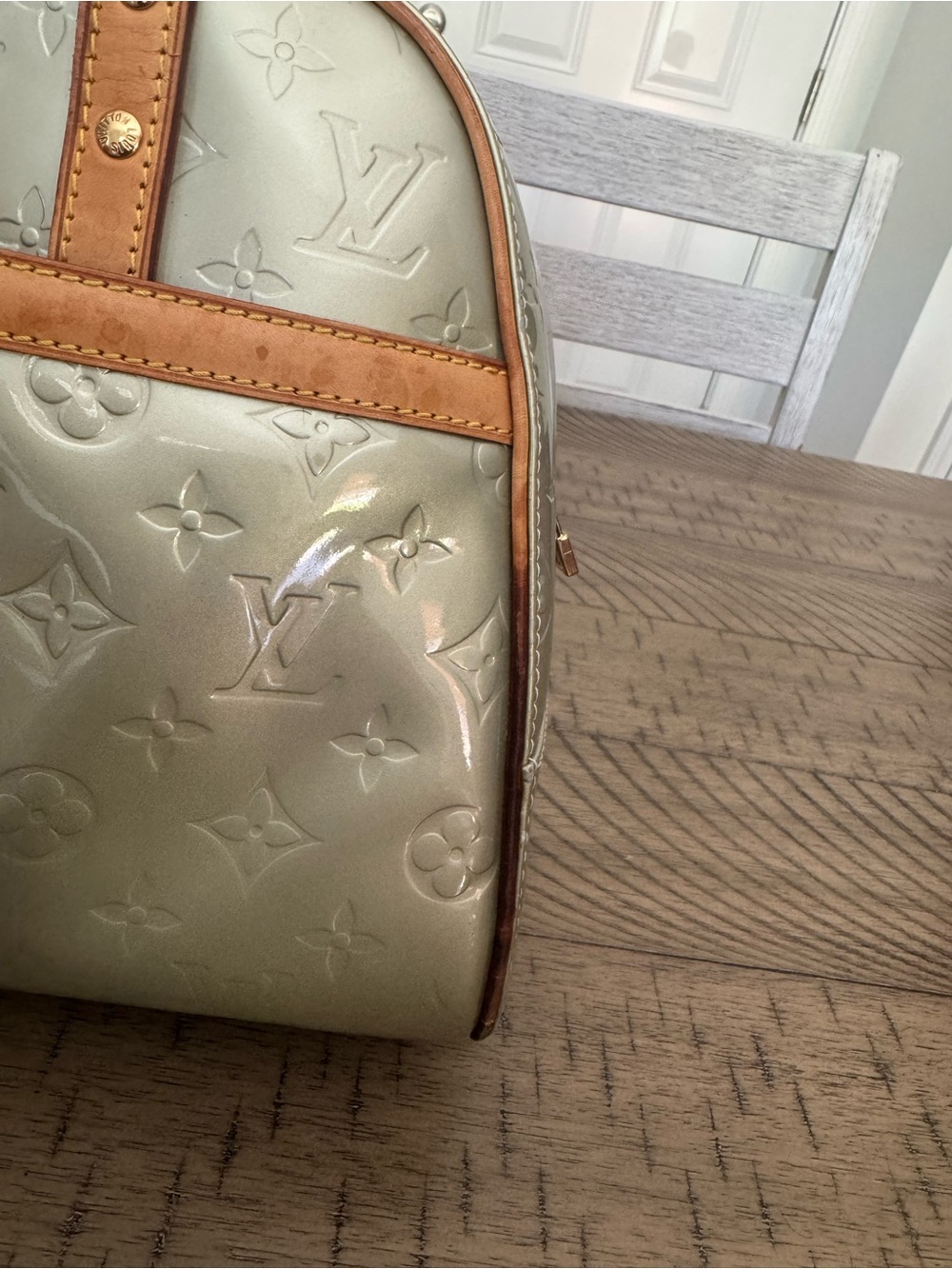 Louis Vuitton Mint Green Vernis Alma Satchel with Vachetta Handles - Picture 3 of 5